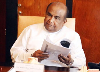 ஓஎஸ்பி விவகாரத்தில் சபாநாயகருக்கு எதிராக நம்பிக்கையில்லா தீர்மானம் கொண்டு வரப்போவதாக எதிர்க்கட்சிகள் மிரட்டல் விடுத்துள்ளன