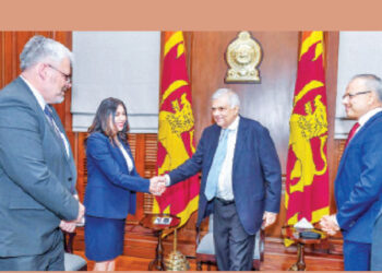 இஸ்ரேலிய அமைச்சர் ஜனாதிபதியை சந்தித்தார், பணயக்கைதிகள், காசா மோதல் பற்றி விவாதித்தார்