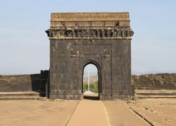 ராஜ்கர்: சுற்றிப் பார்க்கவே 8 நாளாகும் சிவாஜியின் பிரமாண்ட கோட்டையில் என்ன இருக்கிறது?