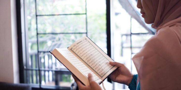 அர்வி: அரபி எழுத்து, தமிழ் உச்சரிப்பு – அரபுத் தமிழர்களின் தொலைந்து போன மொழி, மீட்டெடுக்கப்பட்ட வரலாறு