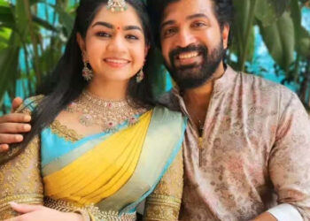 கோலாகலமாக நடக்கும் விஜயகுமார் பேத்தியின் திருமண விழா.