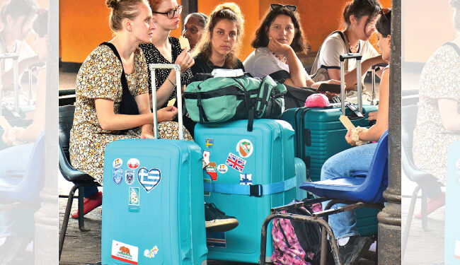 இலங்கையின் சுற்றுலாத் துறையை புத்துயிர் பெறச் செய்வதில் கவனம் செலுத்தி வரும் ஜனாதிபதி ரணில்