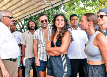 தெற்கில் சுற்றுலாத்துறை மீள் எழுச்சியை ஜனாதிபதி மதிப்பீடு செய்கிறார்.