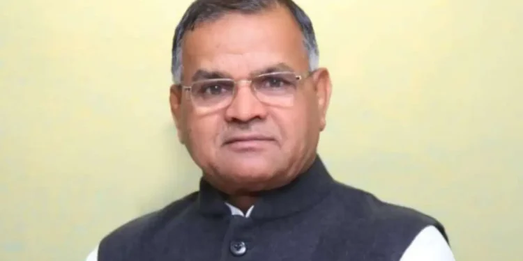 ஹரியானா ஐஎன்எல்டி தலைவர் நஃபே சிங் ரதீ பஹதுர்கரில் சுட்டுக் கொல்லப்பட்டார்.