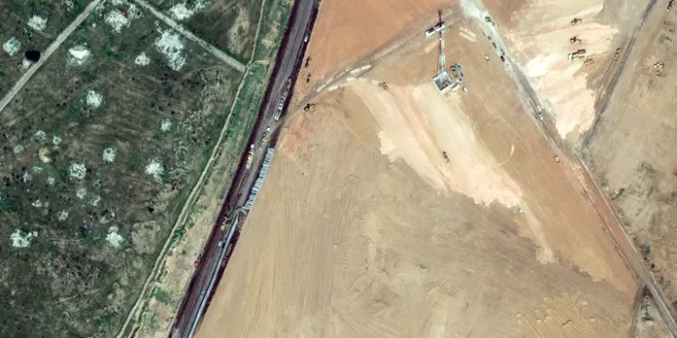 எகிப்து காசா சுவரைக் கட்டுவதை செயற்கைக்கோள் புகைப்படங்கள் காட்டுகின்றன