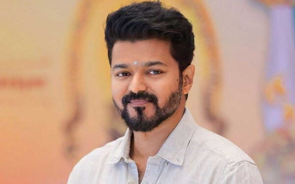 நடிகர் விஜய் கட்சியின் மீது பாய்ந்த முதல் வழக்கு.., கட்சி கொடி அகற்றம்