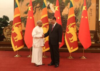 சீன ஜனாதிபதி ஜி ஜின்பிங் இலங்கை பிரதமர் தினேஷ் குணவர்தனவை சந்தித்துள்ளார்