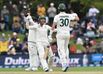 கேரி, மார்ஷ் மற்றும் கம்மின்ஸ் ஆகியோர் 279 ரன்களைத் துரத்துகிறார்கள்