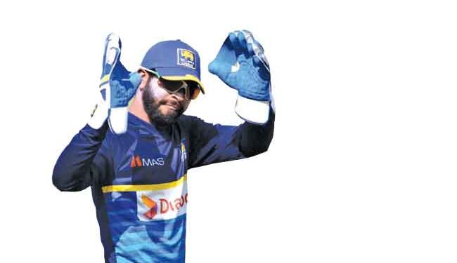 குசல் ஜனித்துக்கு பதிலாக டிக்வெல்ல சேர்க்கப்பட்டுள்ளார்