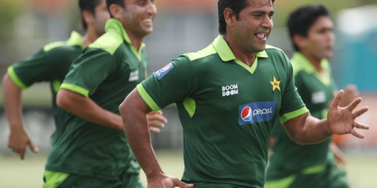 ஆக்கிப் ஜாவேத் இலங்கையின் வேகப்பந்து வீச்சு பயிற்சியாளராக நியமிக்கப்பட்டுள்ளார்