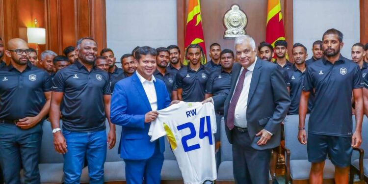 RW 24 : ஜனாதிபதி SL கால்பந்து அணியை சந்தித்தார்