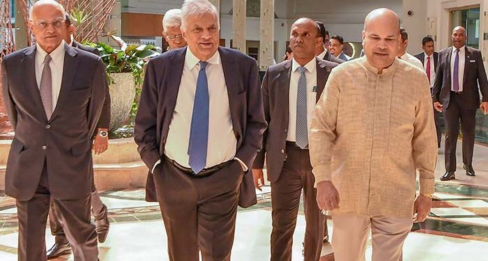 உக்ரைன் போர் போன்றவற்றில் கவனம் செலுத்தி உலகளாவிய நிலைமையை ப்ரெஸ் விவாதிக்கிறார்.