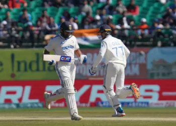 தரம்சாலாவில் இந்தியாவுக்காக கில், ரோஹித் தலைசிறந்த இரண்டாவது நாள்