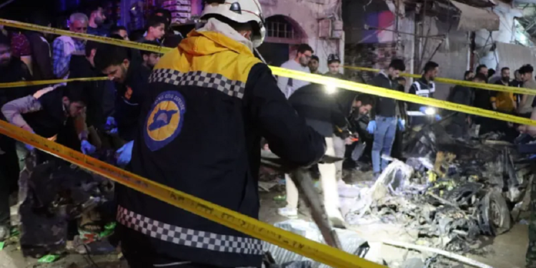 சிரியாவின் அசாஸ் நகரில் கார் வெடிகுண்டு வெடித்ததில் 7 பேர் உயிரிழந்தனர்