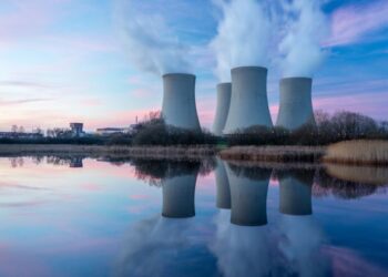 இங்கு அணுமின் நிலையங்களை அமைக்க ஆறு நாடுகள் முன்வந்துள்ளன