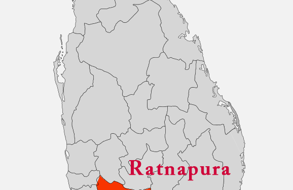 பாடசாலையில் இடறி விழுந்த 13 வயதான மாணவி உயிரிழப்பு !