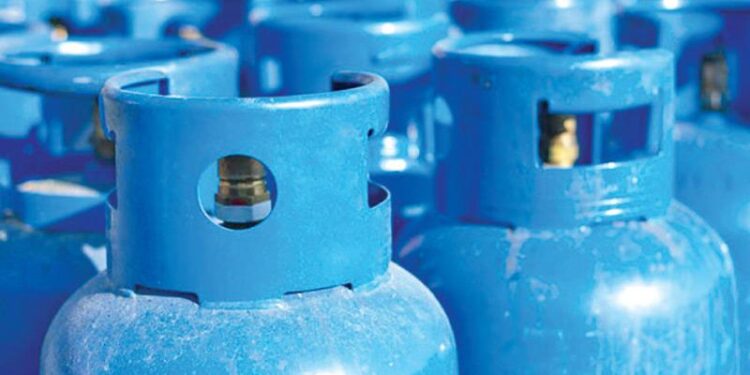 இந்த மாதம் எரிபொருள், எரிவாயு விலையில் மாற்றம் இல்லை