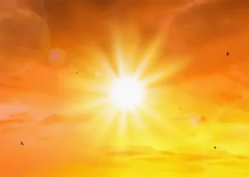 இன்று (05) நண்பகல் 12:12 மணியளவில் பலப்பிட்டிய, எல்பிட்டிய, மொரவக்க மற்றும் திஸ்ஸமஹாராம ஆகிய பகுதிகளுக்கு நேரடியாக சூரியன் மேலே செல்கிறது.