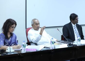 காமினி லொகுகே: வங்கி மற்றும் நிதிச் சேவைகளுக்கான நாடாளுமன்றக் குழுவின் புதிய தலைவர்